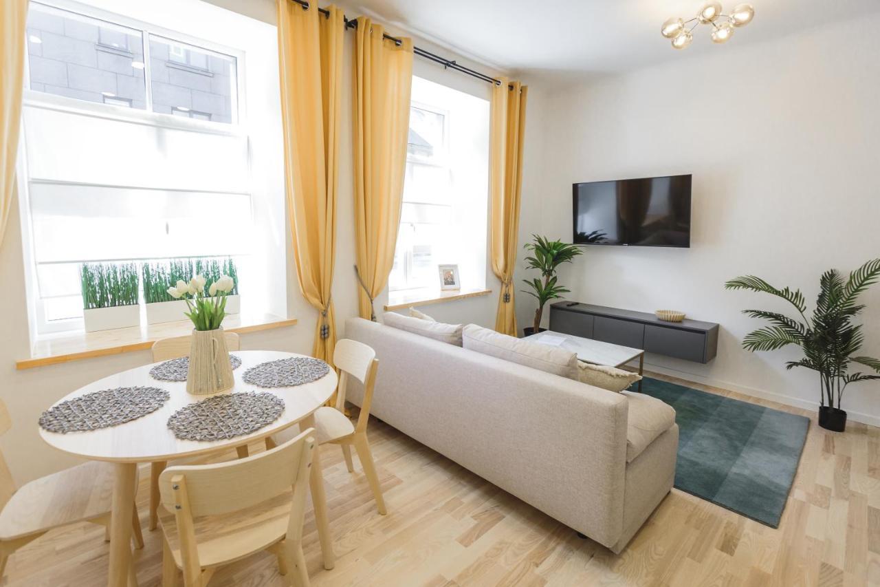 1212 Apartments With Free Parking リガ エクステリア 写真
